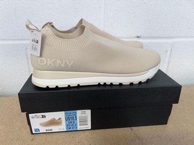 Lot Boxed pair of DKNY slip on trainers size UK 8