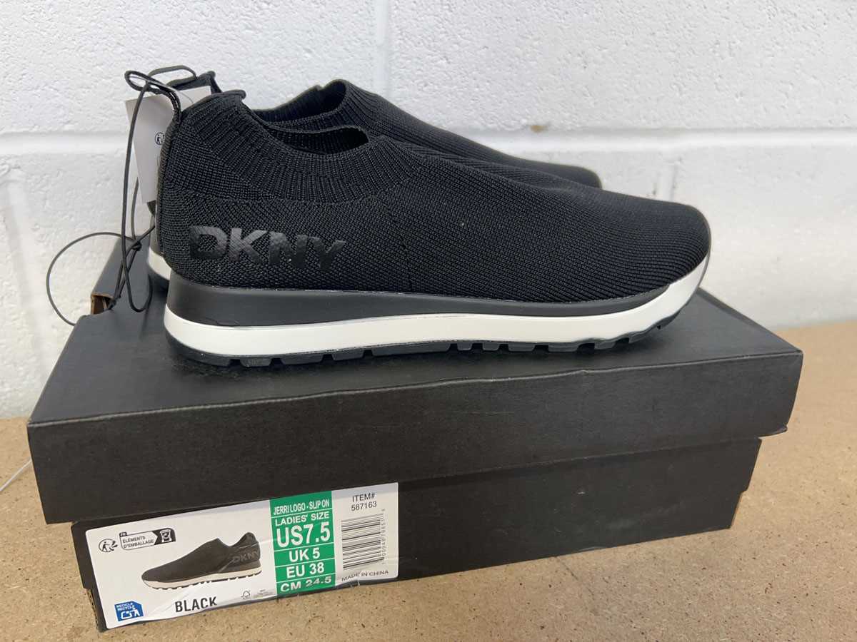 Lot Boxed pair of DKNY slip on trainers size UK 5