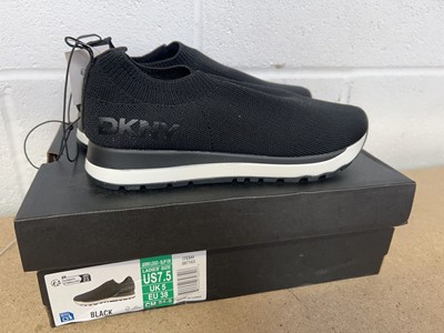 Lot Boxed pair of DKNY slip on trainers size UK 5