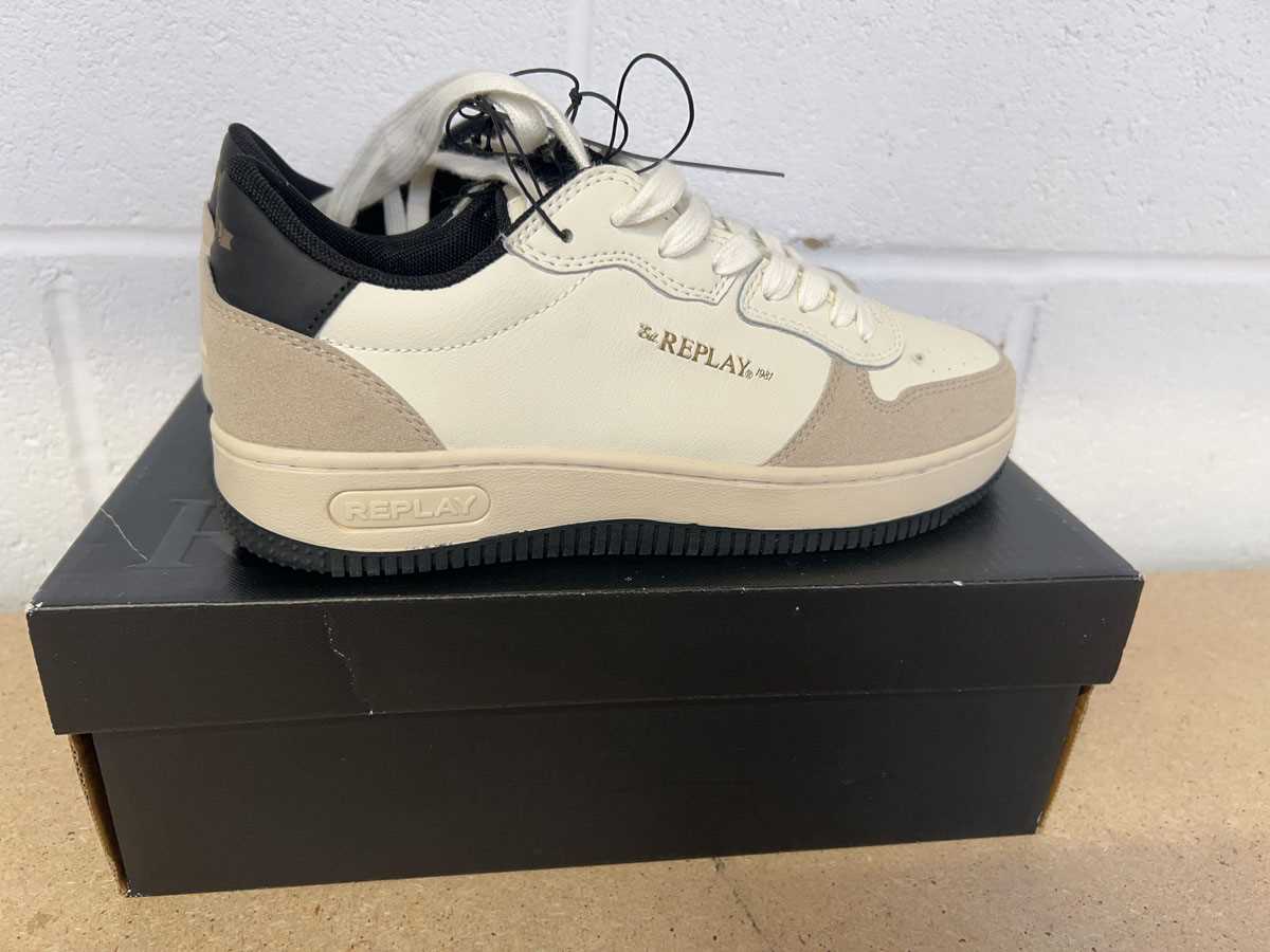 Lot Boxed pair of Replay trainers size UK 5