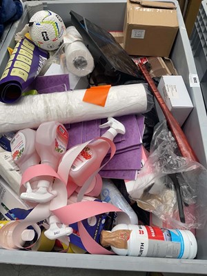 Lot 3245 - Box of various mixed household ware (box not...