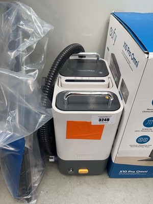 Lot 3249 - Steam cleaner