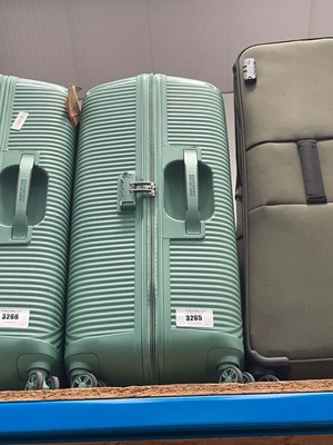 Lot 3265 - Large hard shelled American Tourister suitcase