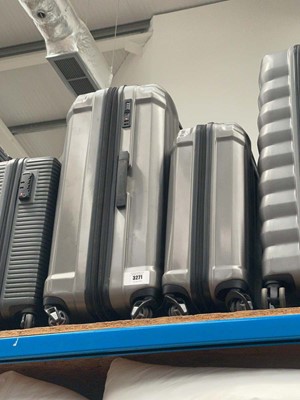 Lot 3271 - 2 piece hard shelled samsonite suitcase set