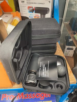 Lot 3283 - 3 massage guns