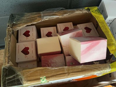 Lot 3286 - Box of mixed scented candles