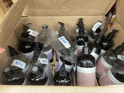 Lot 3290 - 2 boxes of recovery hand washes etc