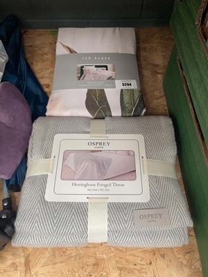 Lot 3294 - Ted Baker double duvet cover set plus Osprey...