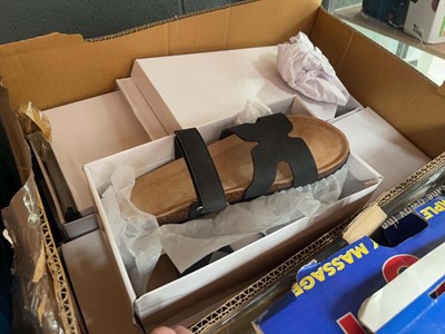 Lot 3312 - Large quantity of ladies sandals