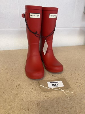 Lot Hunter cascade side wellies in red junior size...