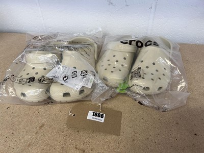 Lot x2 pairs of children's Crocs sizes UK 3 & 4