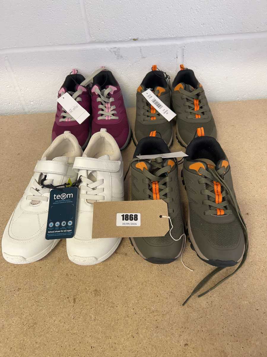 Lot x4 pairs of childrens shoes to include x3...