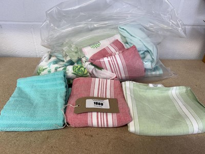 Lot A bag containing a qty of kitchen tea towels...