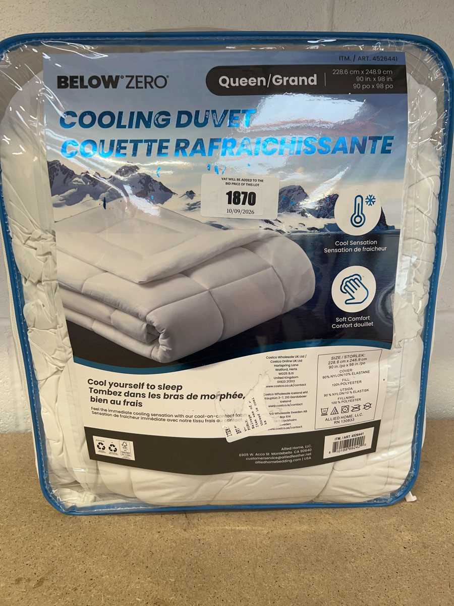 Lot Below Zero queen cooling duvet - approx....