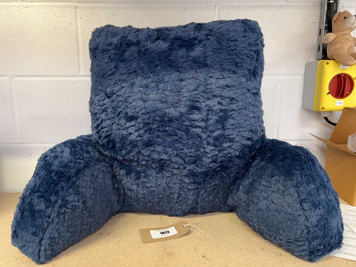 Lot Navy faux fur reading back rest pillow
