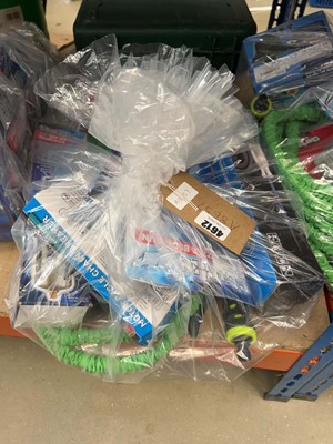 Lot 4612 - Bag of items inc. caulk gun, surface tester,...