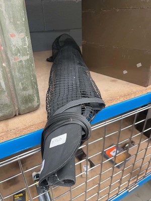 Lot 4636 - Car dog net