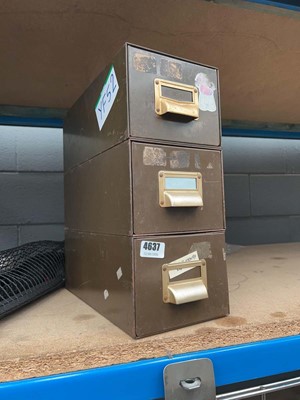 Lot 4637 - 3 drawer metal tool cabinet