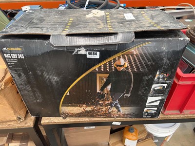 Lot 4684 - McCulloch petrol leaf blower