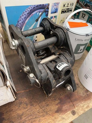 Lot 4691 - Kubota mechanical quick hitch attachment