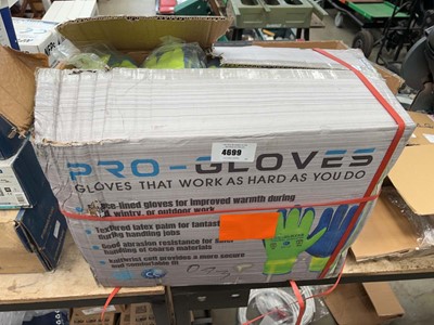 Lot 4699 - Box containing work gloves