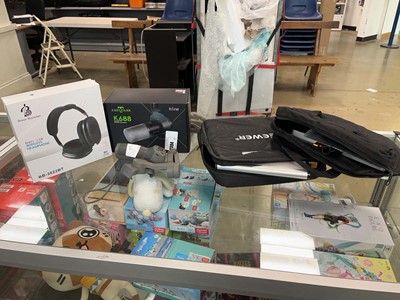 Lot 2394 - Podcasting and other items including...