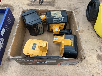 Lot 4774 - 4 x 15.6v drill batteries