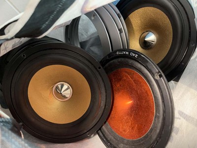 Lot 2445 - Selection of various lights, speakers,...