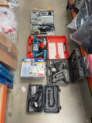 Lot 4788 - Ryobi 240v rotary tool, 2 Makita drills with...
