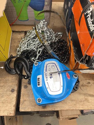 Lot 4670 - Tralift 1 tonne chain winch