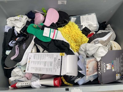 Lot 3397 - Pallet box (not included) containing mixed...
