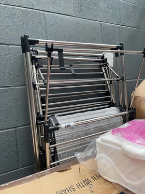 Lot 3315 - 2 clothes airers