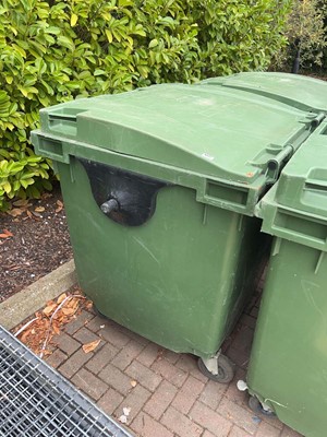 Lot 4327 - Green 1100 litre 4 wheeled commercial waste bin