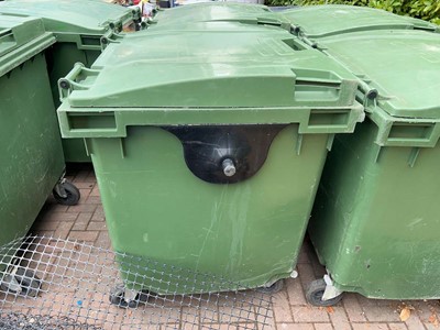 Lot 4331 - Green 1100 litre 4 wheeled commercial waste bin