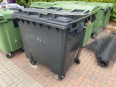 Lot 4333 - Black 1100 litre 4 wheeled commercial waste bin