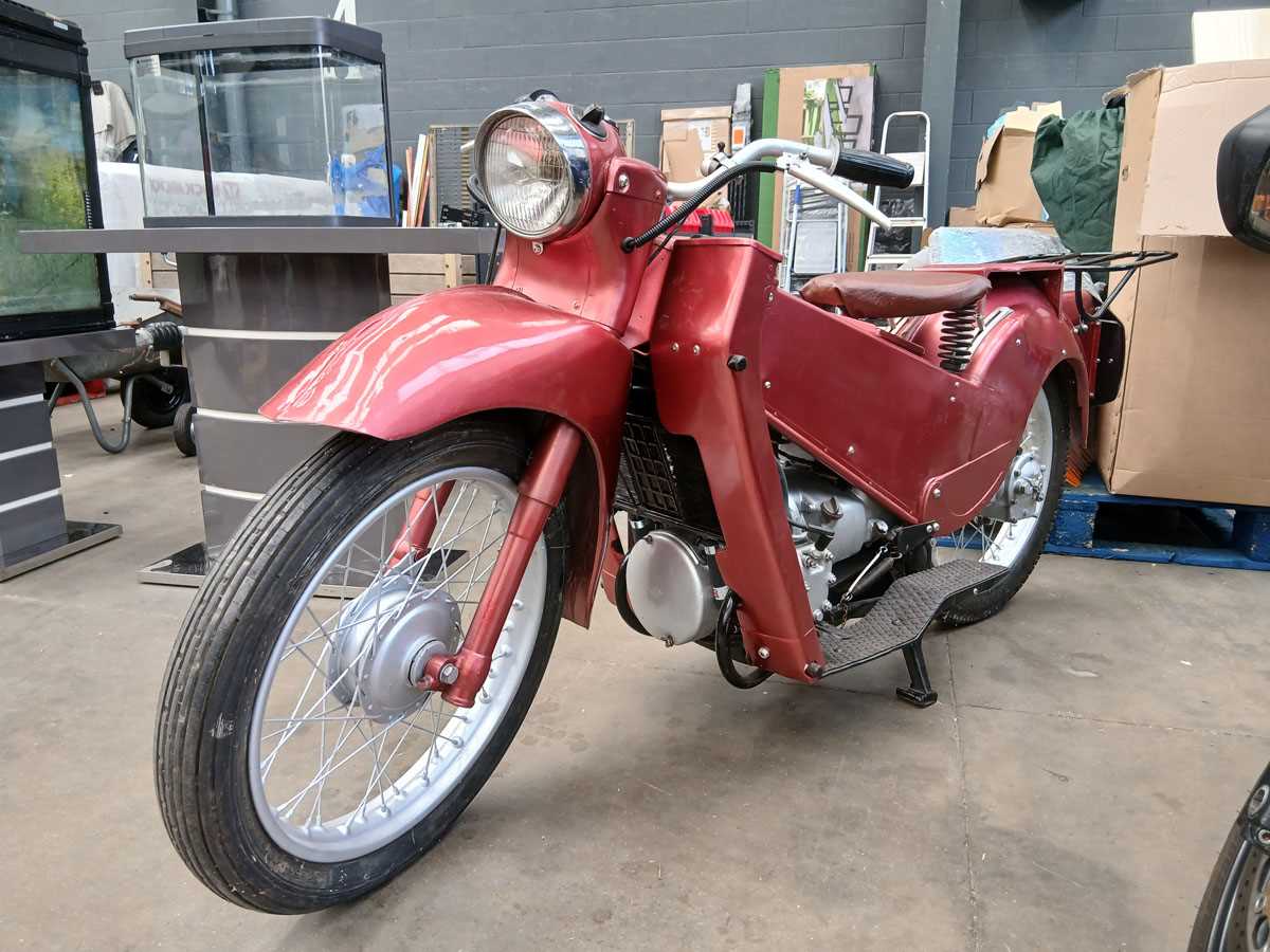 Lot 4013 - 1963 Velocette LE 200cc MkIII motorcycle