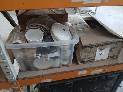 Lot 676 - Assorted crockery and glassware