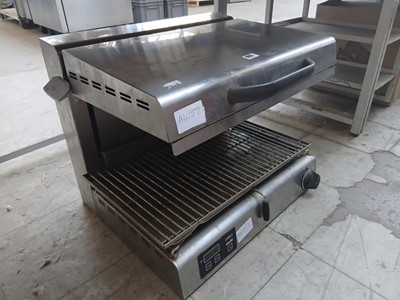 Lot 693 - 60cm electric rise and fall grill
