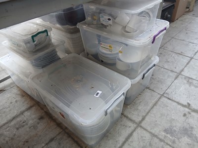 Lot 695 - 10x various sized boxes of white crockery