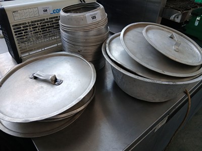 Lot 135 - Plate stackers and pan lids