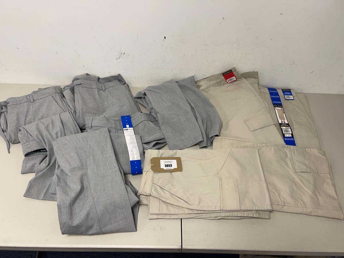 Lot 3653 - Women's Clothing of various styles and sizes,...