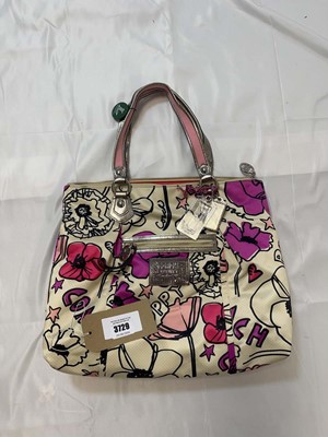 Lot 3729 - Coach vintage poppy tote bag (signs of wear)