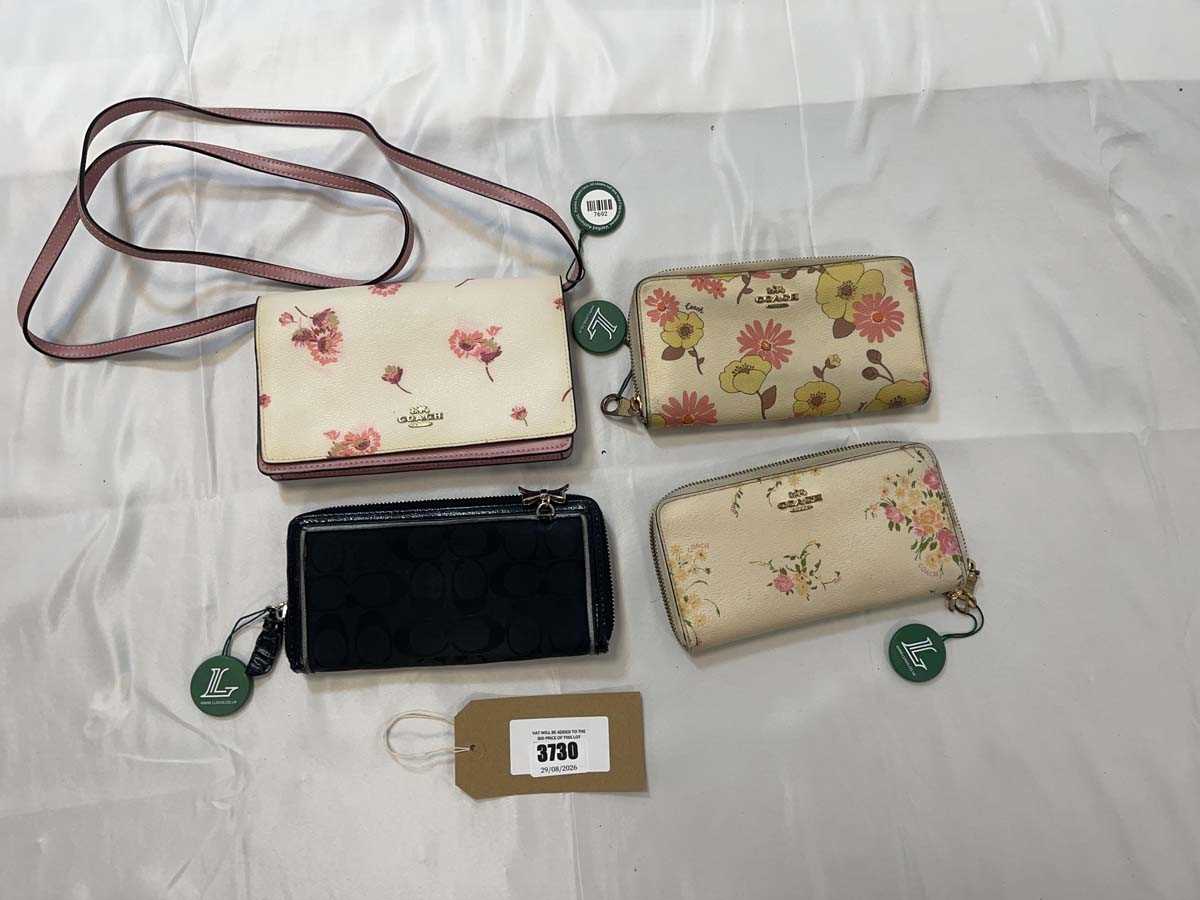 Lot 3730 - 4x Coach vintage purses (signs of wear)