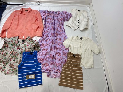Lot 3743 - ME+EM clothing