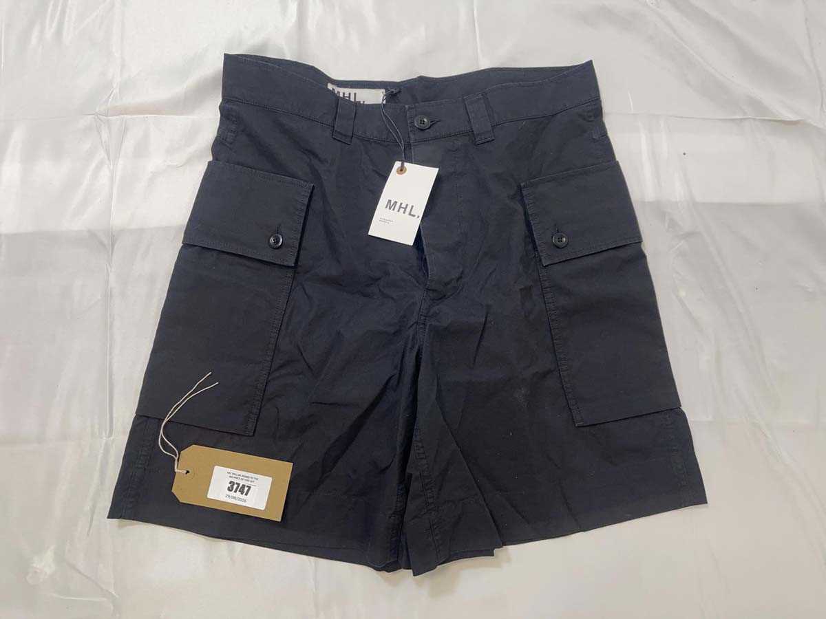 Lot 3747 - Margaret Howell cotton nylon poplin shorts in...