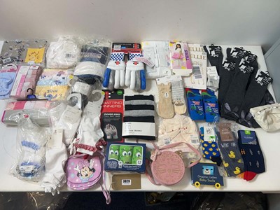 Lot 3829 - Children's accessories, underwear, socks, Zara,...
