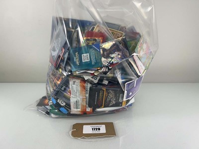 Lot 1729 - Large quantity of various trading/collectable...