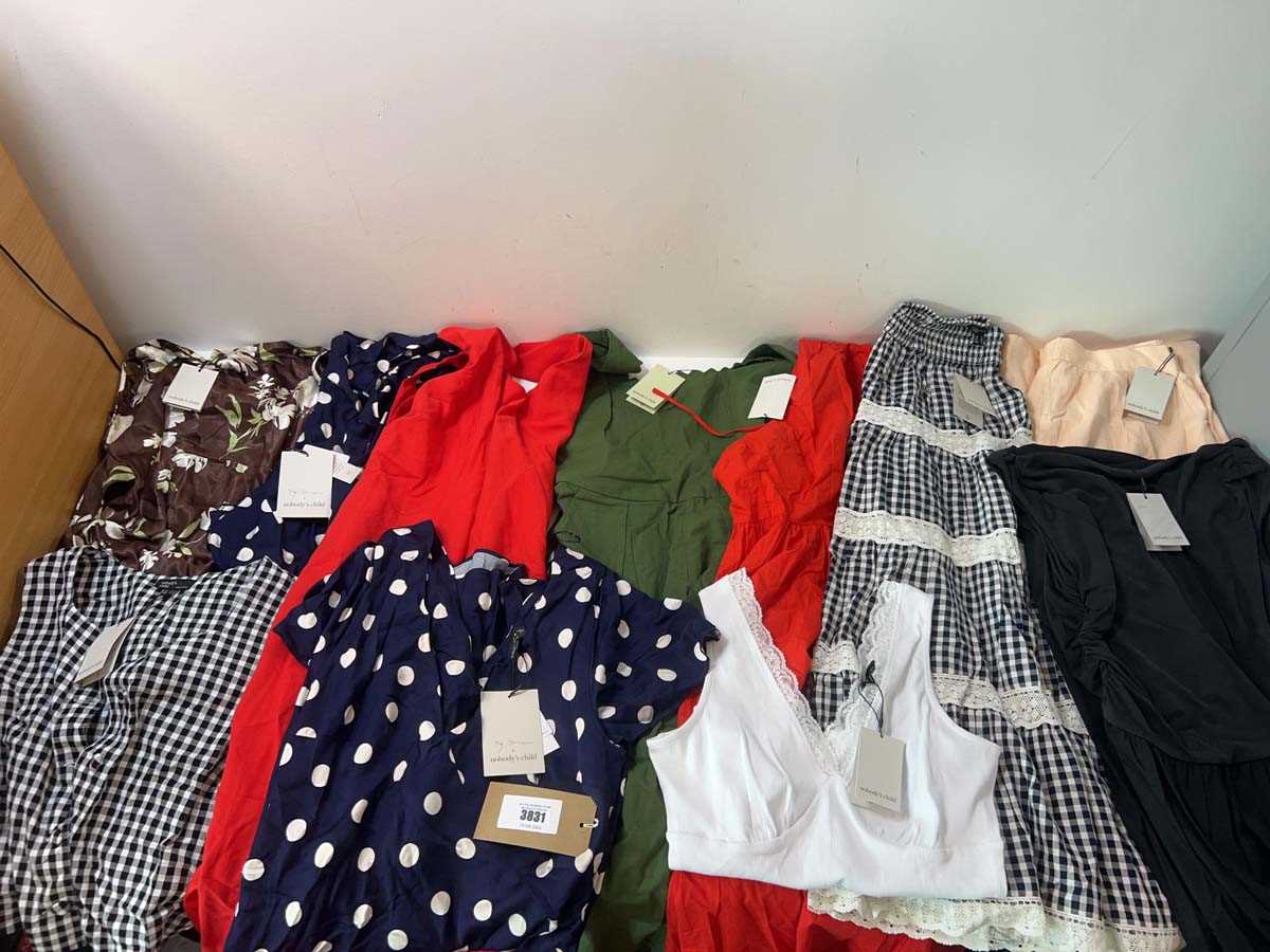 Lot 3831 - Nobody's Child clothing
