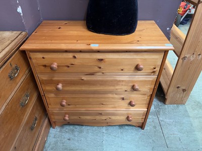 Lot 57 - Modern waxed pine chest of 4 drawers