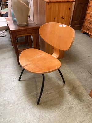 Lot 91 - An Ikea bent ply and metal oval chair